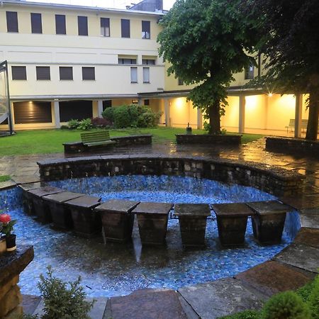 Hotel Casa Per Ferie Al Centro Belluno Exterior foto